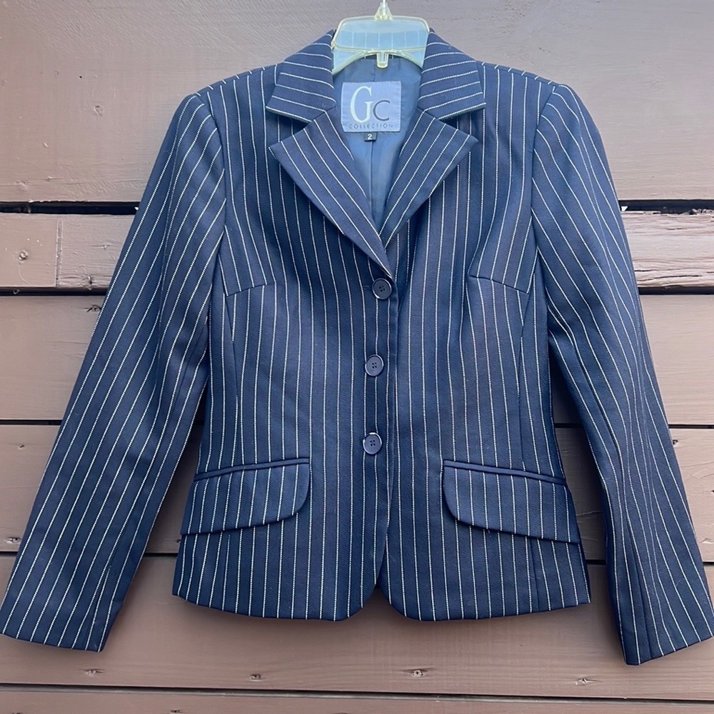GUESS COLLECTION NAVY PINSTRIPE BLAZER.  Size 2